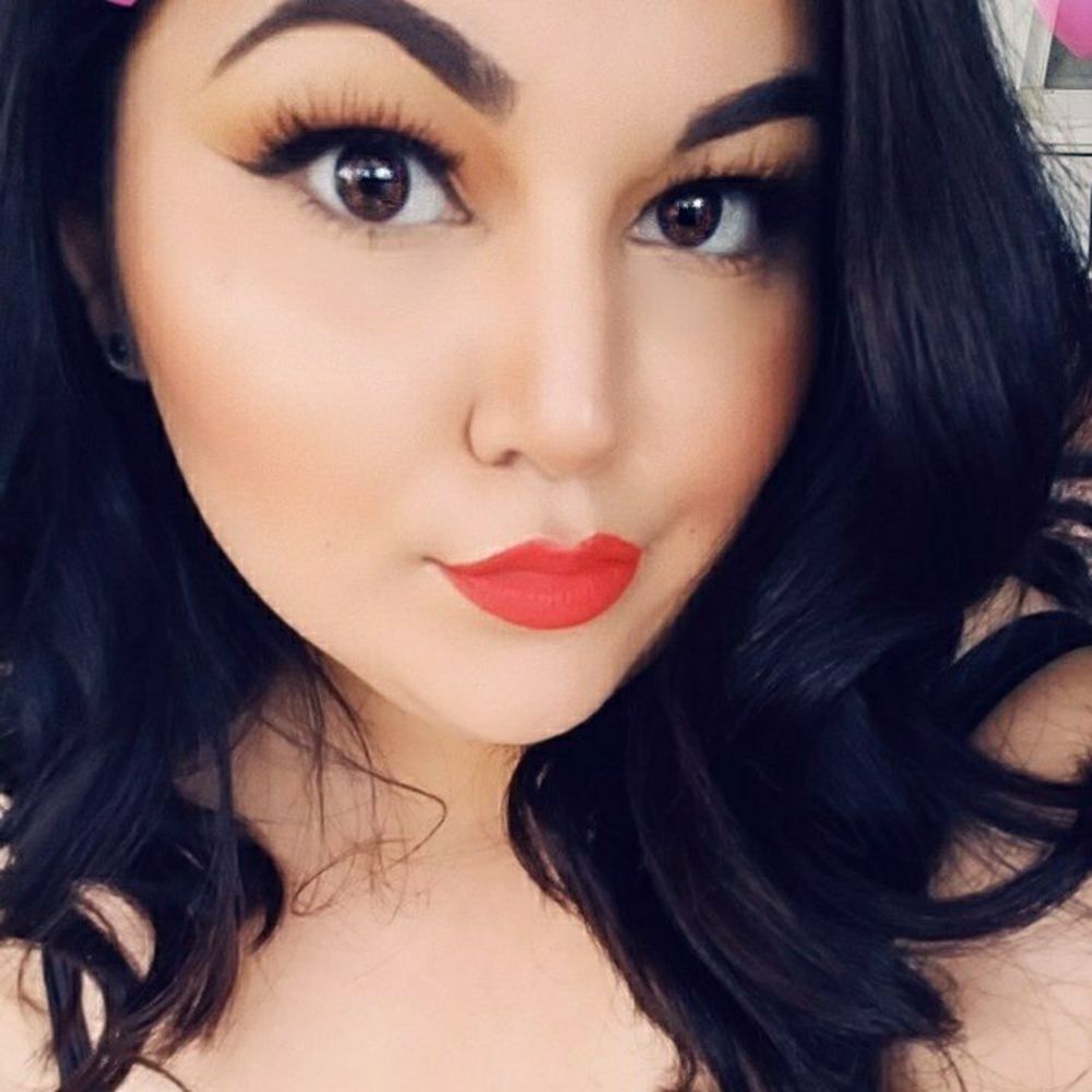 Meet your Posher, Yesenia