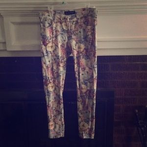 I am selling these beautiful flower print pants.