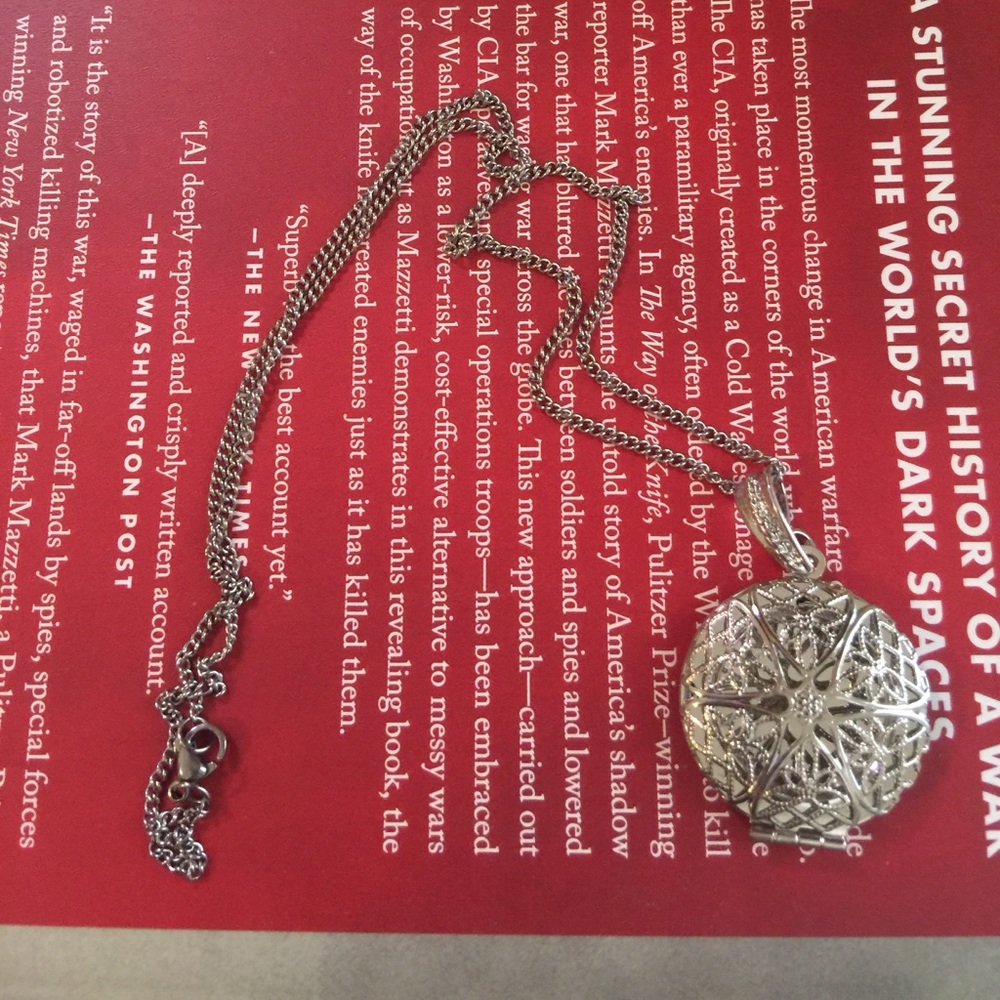 Silver Diffuser Necklace