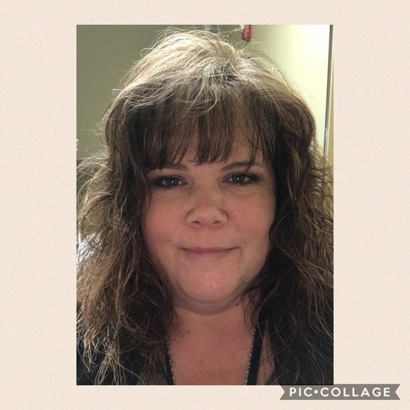 Meet your Posher, Tami - Picture 1 of 1