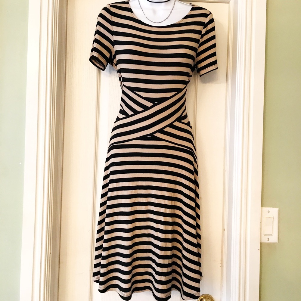 Dress tan/black