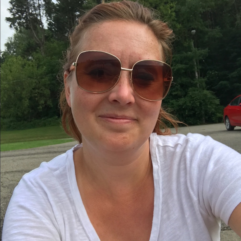 Meet your Posher, Tiffany