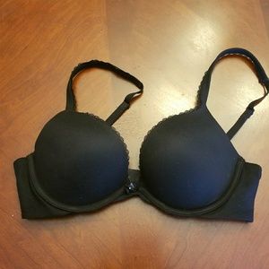 Victoria's Secret 32c Body by Victoria push up