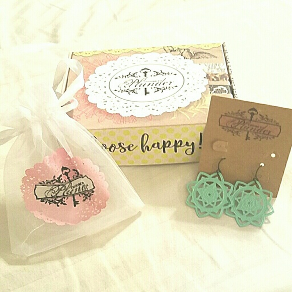 Plunder Jewelry - *NWT* Plunder, Mint Green Earrings