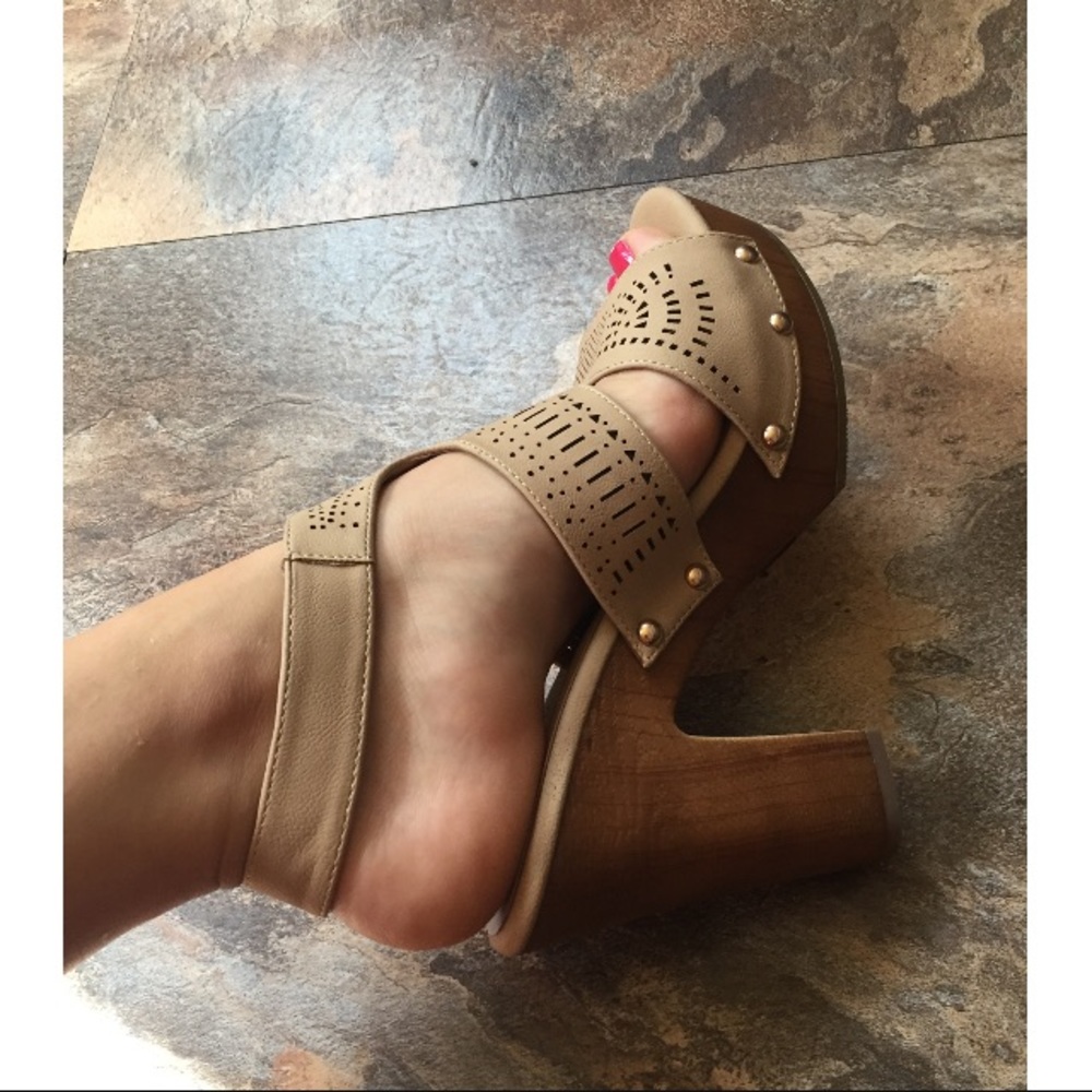 Nude platforms
