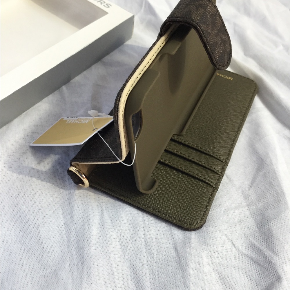 ✨Last one! MK iPhone 7/8 Folio Leather Case - Picture 2 of 8
