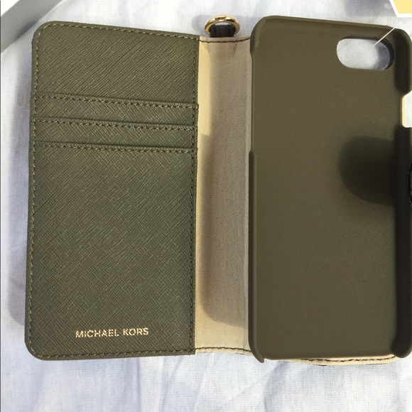 ✨Last one! MK iPhone 7/8 Folio Leather Case - Picture 3 of 8