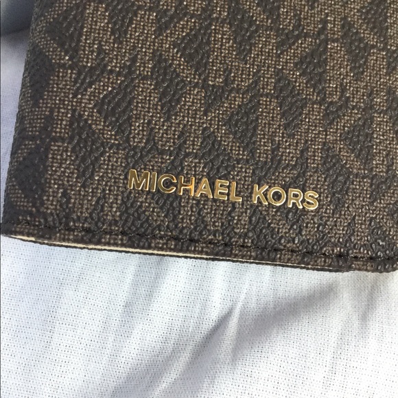 ✨Last one! MK iPhone 7/8 Folio Leather Case - Picture 6 of 8