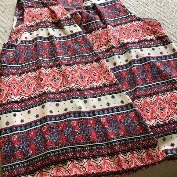 Lila Rose pleated crossover blouse - Picture 4 of 6