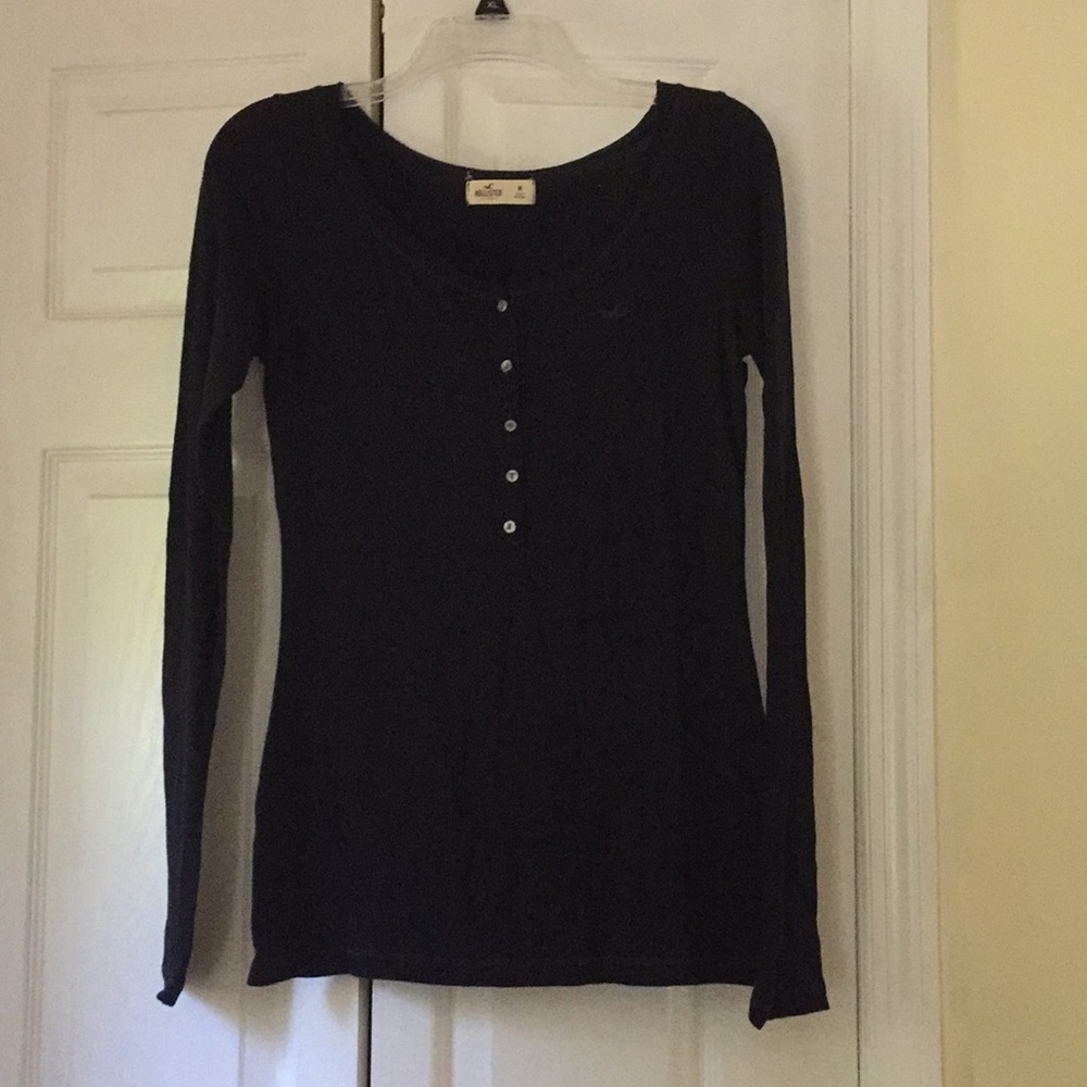 Size M Hollister long sleeve Henley
