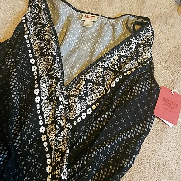 Patterned Romper - Picture 2 of 2