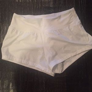 NWOT Lululemon size 4 speed shorts