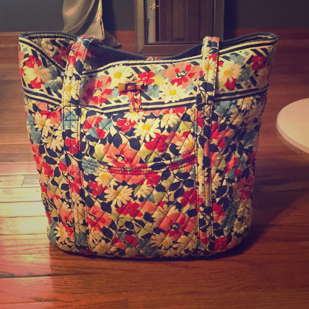 Vera Bradley tote bag
