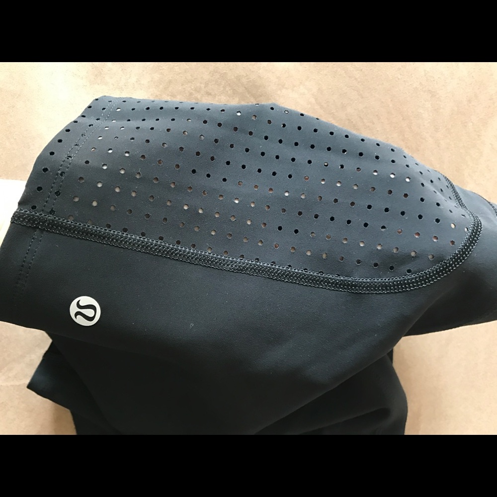 Rare gym to swim size 4 mesh side short