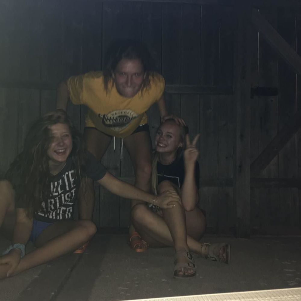 Meet your Posher, Emma