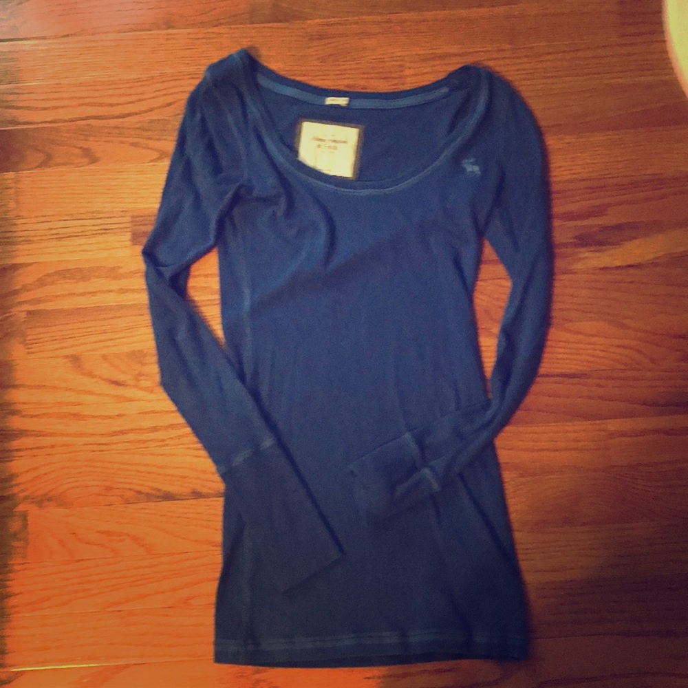 Abercrombie long sleeve tee