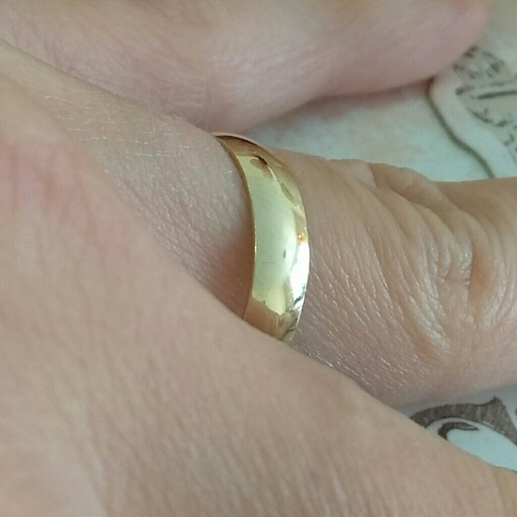 14k Gold Wedding Band 4mm Wide - Picture 2 of 2