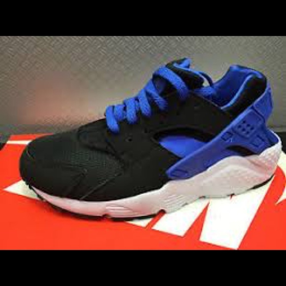 Boys sneakers