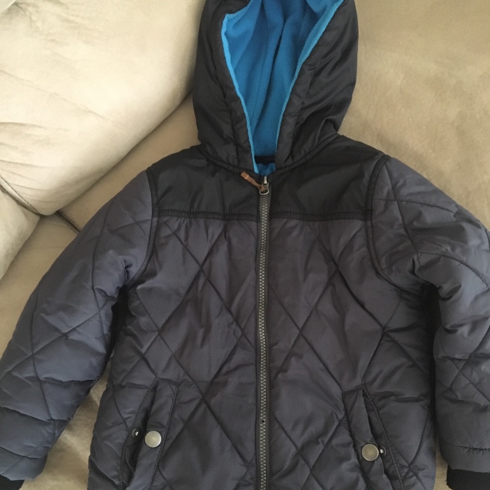 Kids Carter's coat. Size 5/6