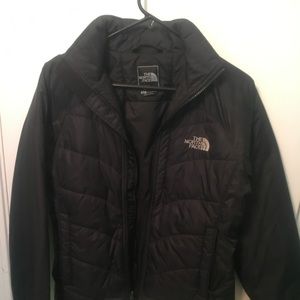 North face short black pattern down coat