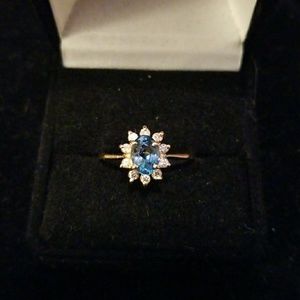 14kt YG Ring with Sapphire and Diamonds, Size 7!