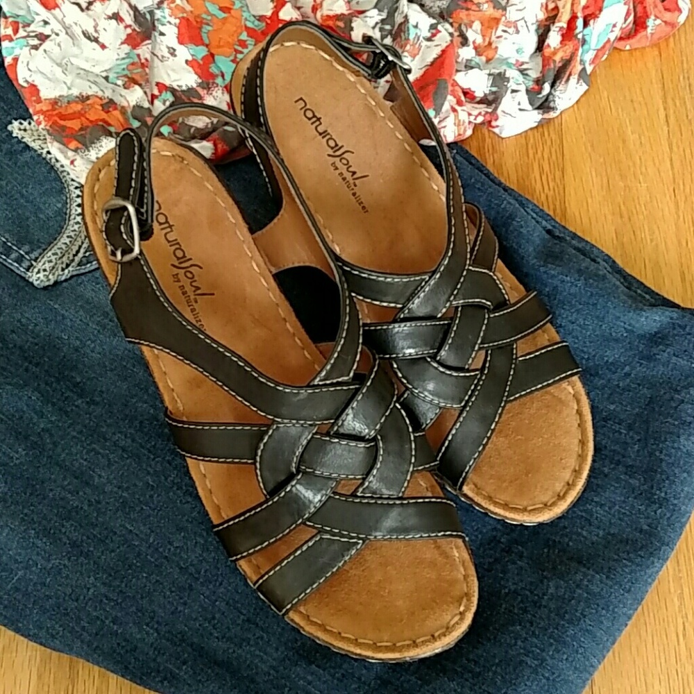 New Naturalizer Wedge sandals size 8