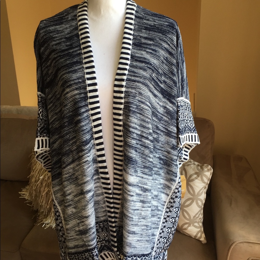 Sold out - Picture 2 of 8