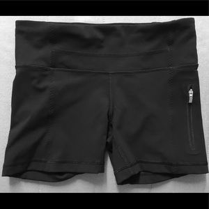 Lululemon shorts size 4