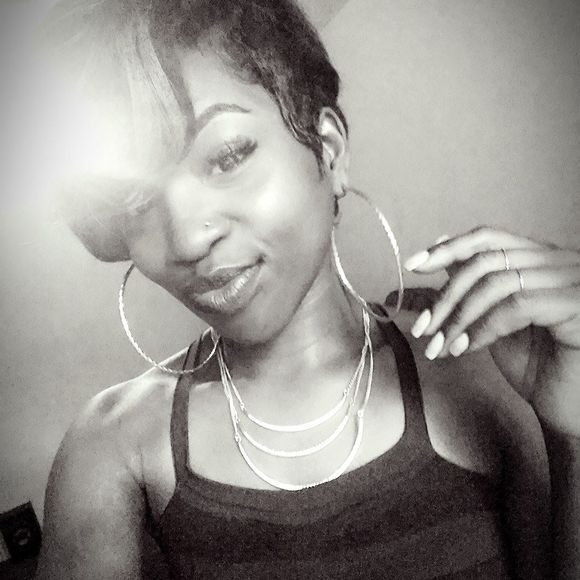 Meet your Posher, Crystal - Picture 1 of 1