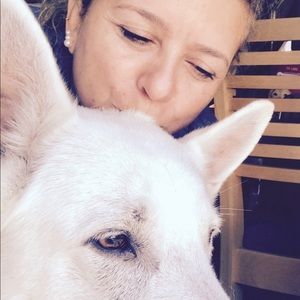 Meet your Posher, Gloria