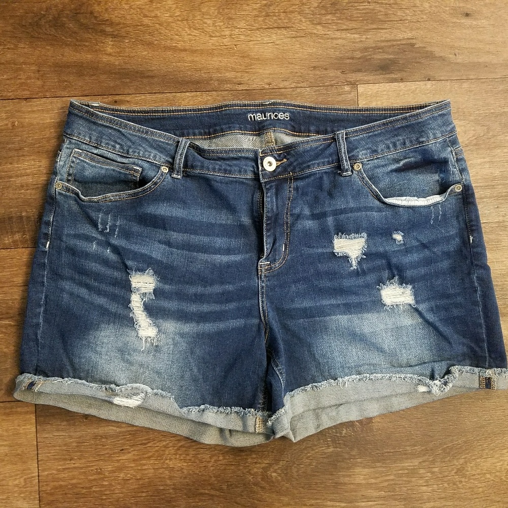 Maurices distressed shorts