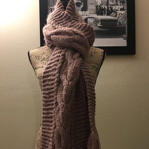 H&M  Hand Knitted Mauve Pink soft old color❄️