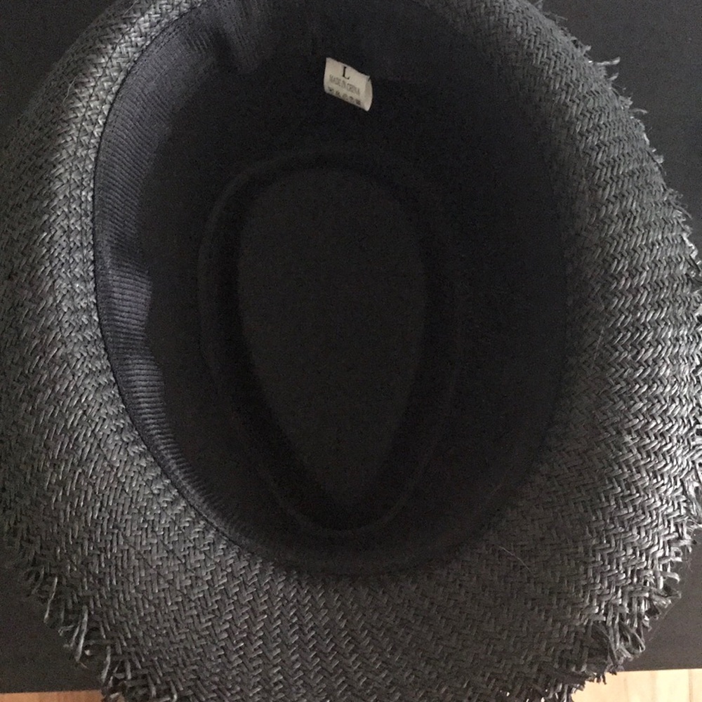 Hat - Picture 4 of 5