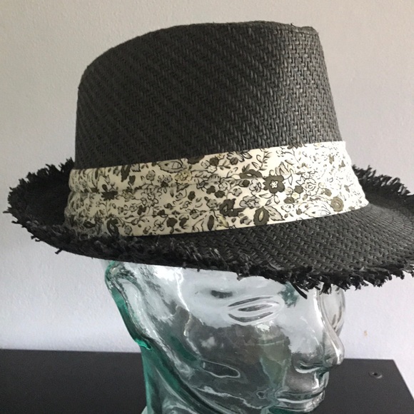 Hat - Picture 2 of 5