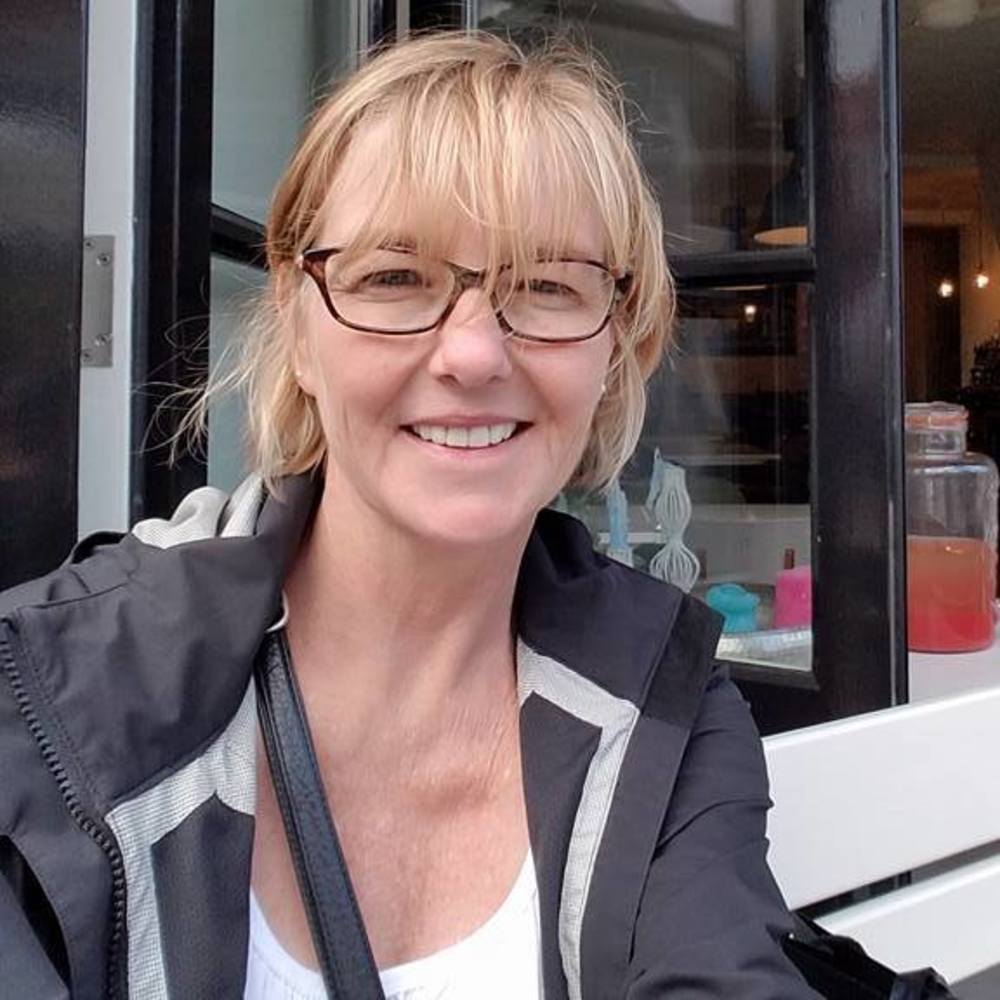 Meet your Posher, Evelyn