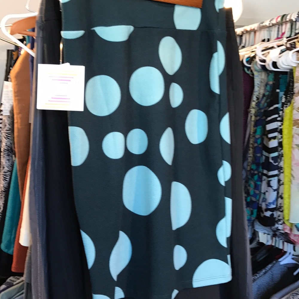 New with Tags LuLaRoe Cassie size M