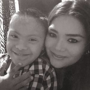 Meet your Posher, Anahi