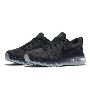 Nike Flyknit Air Max (Oreo)