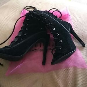 Bootsy fashion nova shoes never whore