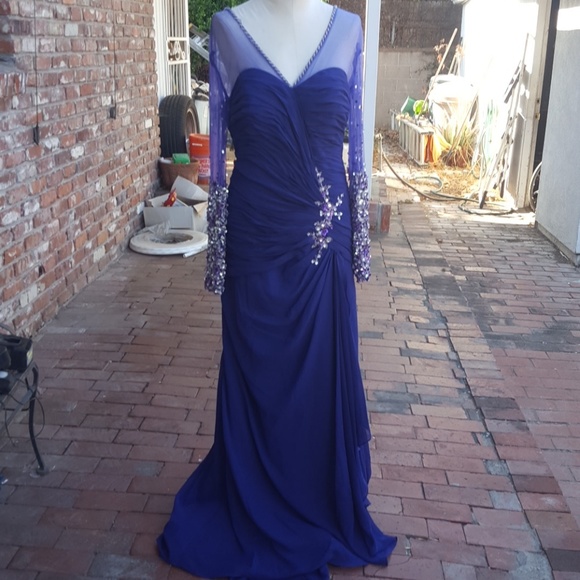 Gorgeous purple heavily beaded gown - Picture 2 of 6