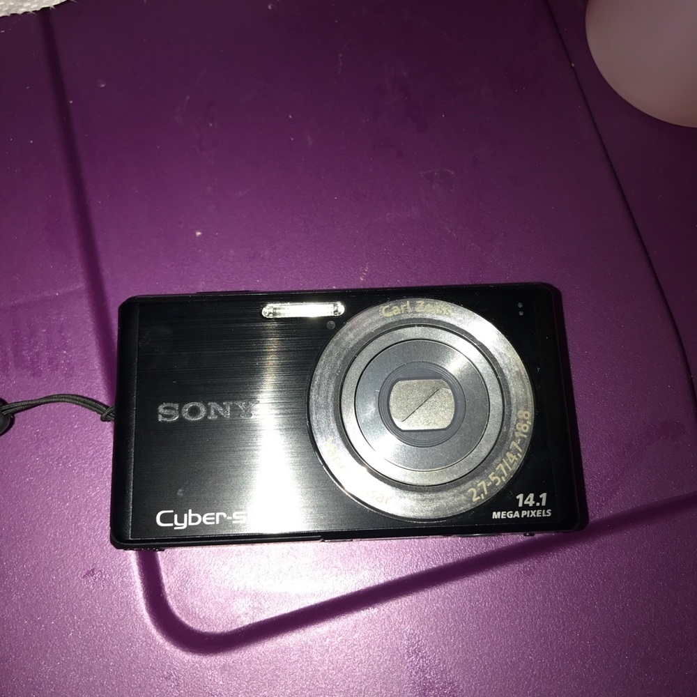 Cyber-shot 14.1 mega pixels Sony cámara