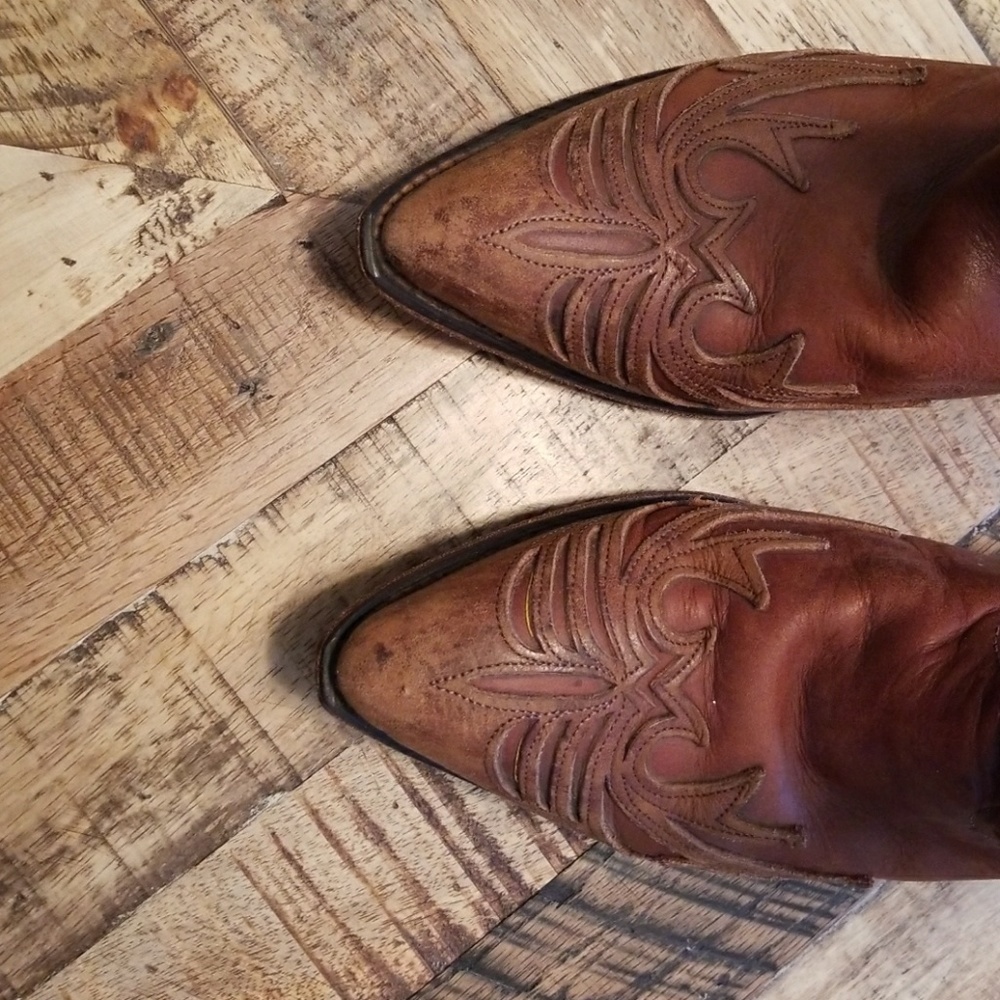 Code West - Picture 2 of 5