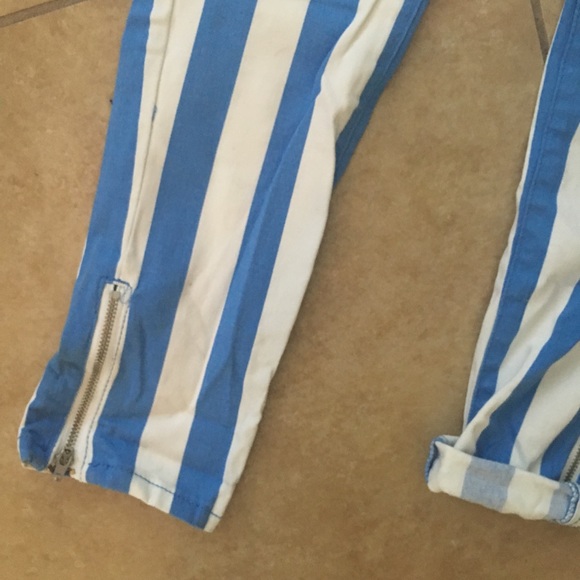 Forever 21 Blue and white striped skinny denim - Picture 2 of 3