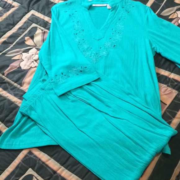 Romans Tops - Aqua pants & tunic with embroidered neck &sleeves