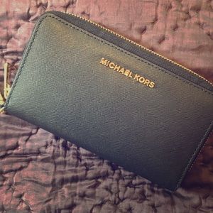 Michael Kors Black Wristlet Zip Clutch
