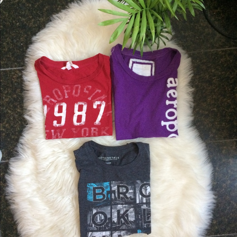 🌹Bundle of Aeropostale shirts.