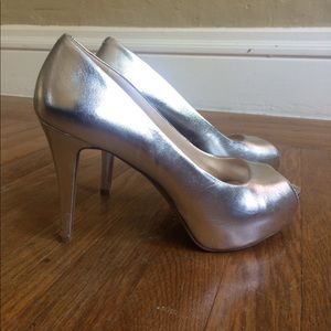 Nine West silver peep toe pumps