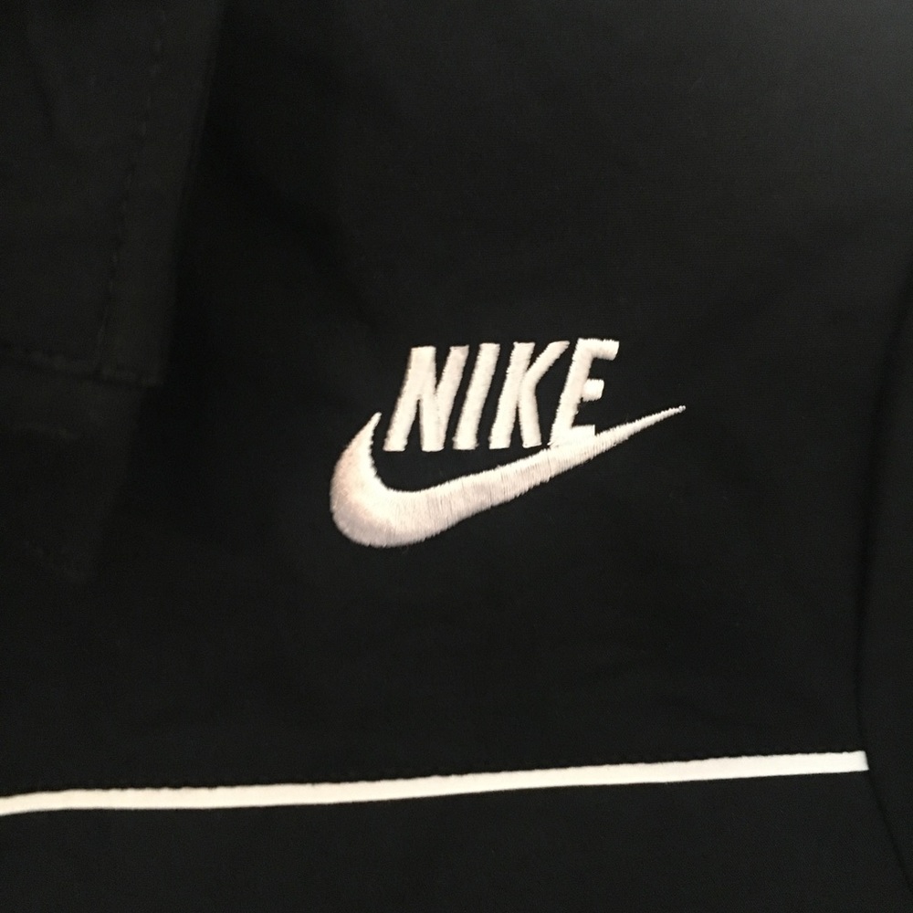 Nike Light Jacket Black Size Medium