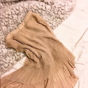 High-low skirt High-low skirt