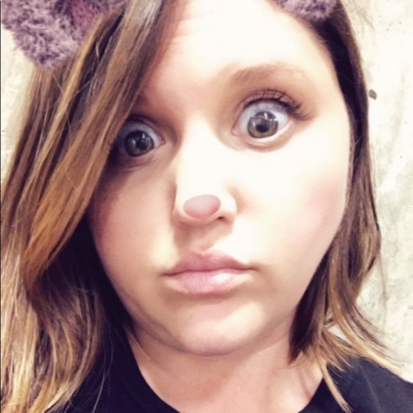 Meet your Posher, Theresa - Picture 2 of 3